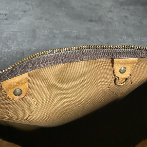 Authentic Louis Vuitton LV Speedy 30 - Picture 10 of 13